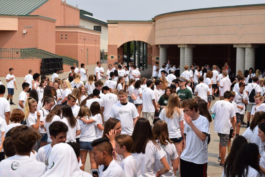 The class of 2022 gathers in the quad after being welcomed to Granite Bay High School
