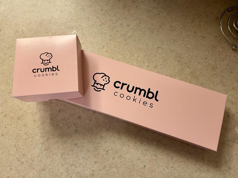 Food+Review%3A+Crumbl+Cookies