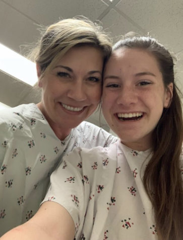 GBHS lacrosse player Campbell Brown snaps a selfie with her  mom after getting a MRI for her concussions.