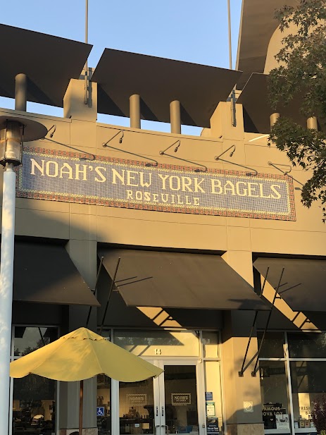 The front of Noahs Bagels on a early Wednesday morning. You can smell the fresh bagels from outside the shop.
