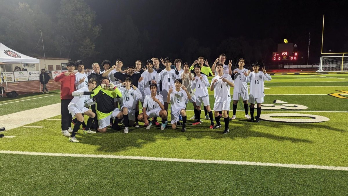The+GBHS+freshman+soccer+team+poses+together+after+winning+a+game+2-0+against+Del+Oro.%0APhoto+courtesy+of+Arjun+Kumar