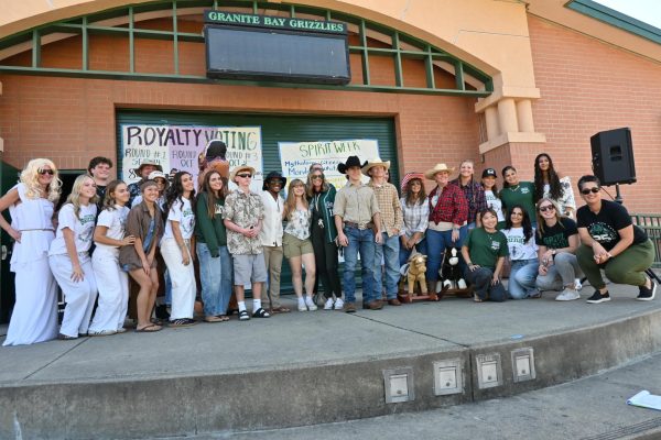 Photo Story: Homecoming Spirit Week Fashion Show