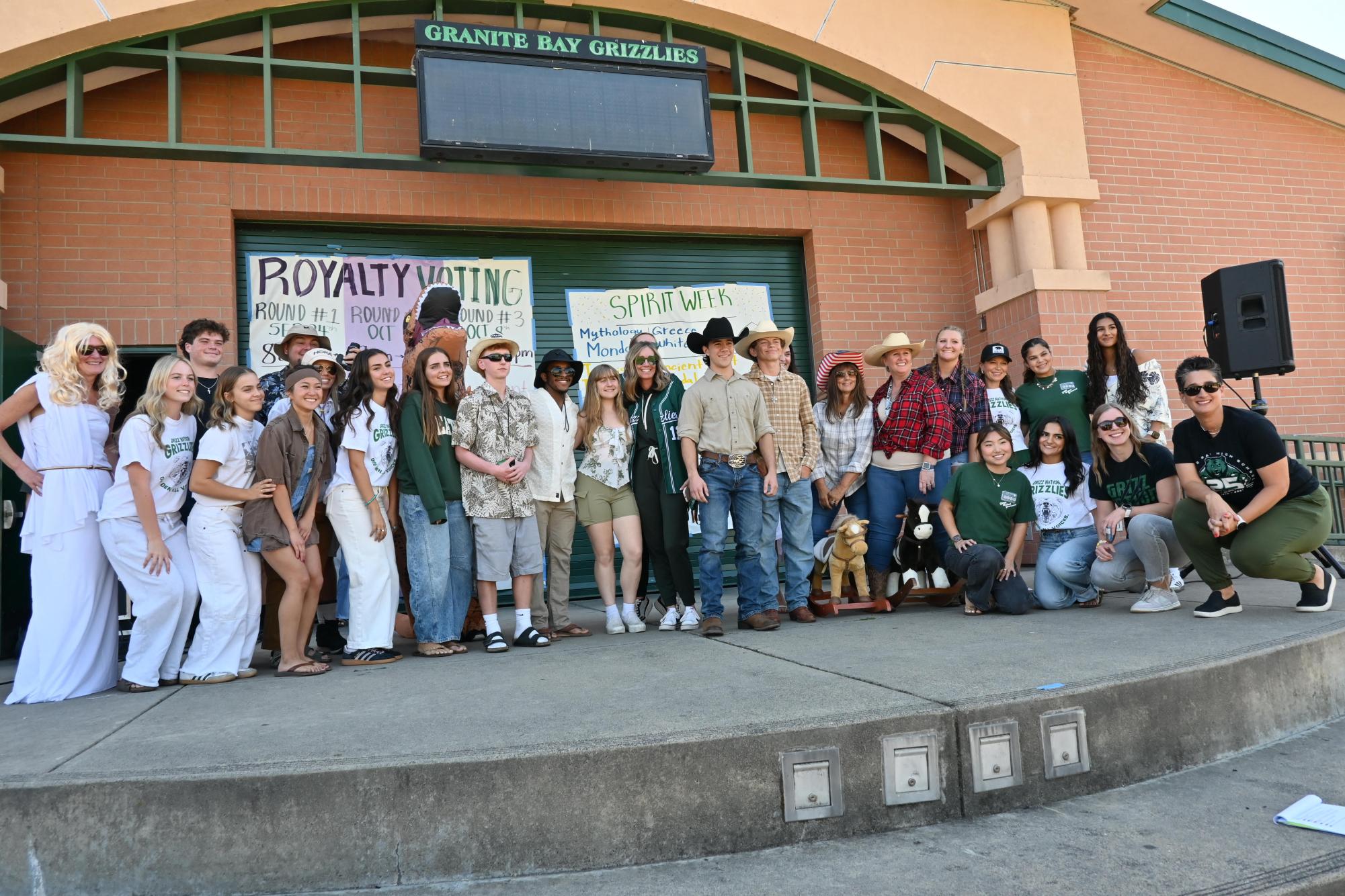 Photo Story: Homecoming Spirit Week Fashion Show